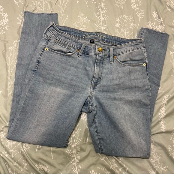 Universal Thread Mid Rise Skinny Jeans - Picture 2 of 5